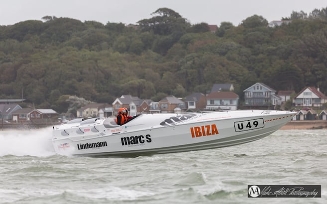 Cowes Poole Cowes winner 2016 credit Malc Attrill