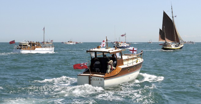 ELSA II in the foreground and the THAMESA on the left, built in Cowes in 1936