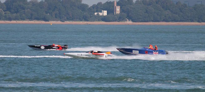 Mr Noisy - Cowes Poole Cowes Powerboat Race 2015