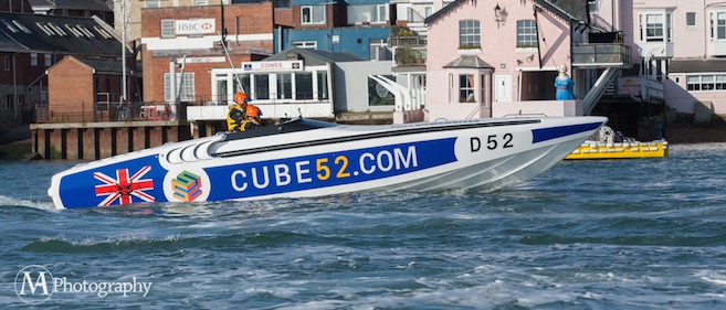 Cowes Torquay Cowes Powerboat Race 2015 - image credit Malc Attrill